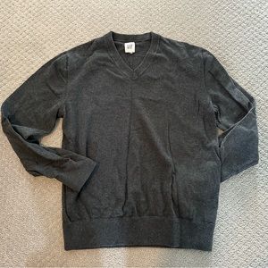 Gap Men’s Sweater - Vneck